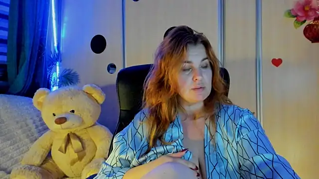 CoraSwon webcam