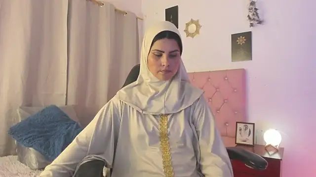 AishaAmin_ webcam