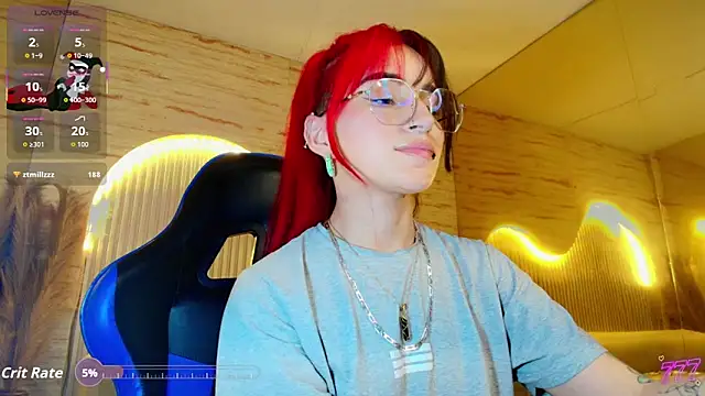 Moon_Red_r webcam