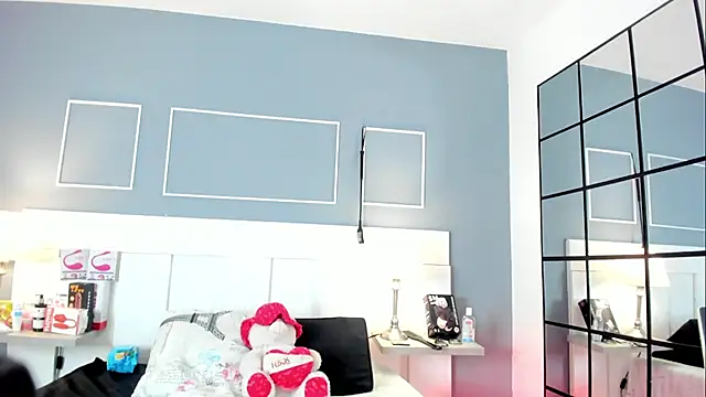 Miss_Khaleesi webcam