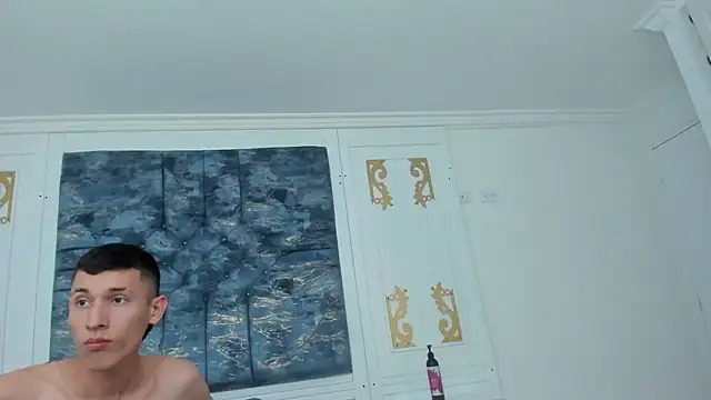 AlanaAndJames webcam