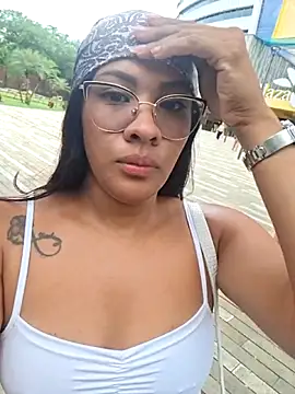 AhslyDuque webcam