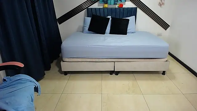 Alice_Roosee webcam