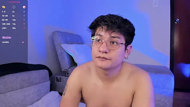 Nyxen_Amaru webcam