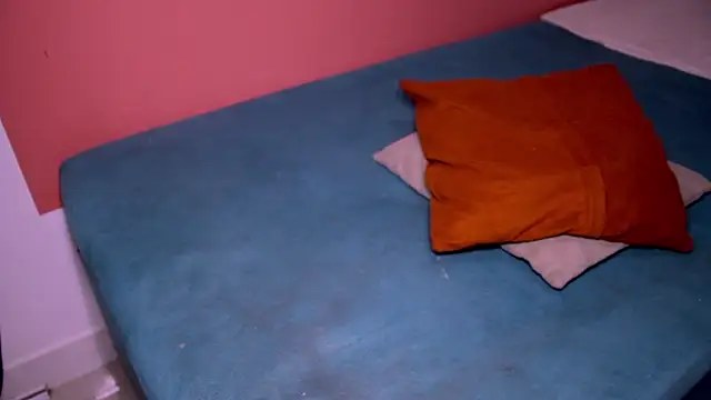 mia_couple - Mia_Couple's free webcam - UK Sex Cams