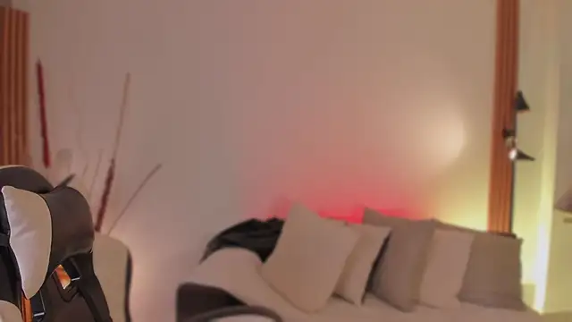 ChloeMoreti webcam