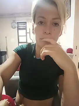 Tefannyy_ live cam on StripChat