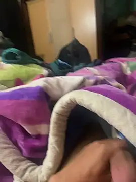 iRealYFuckGood webcam