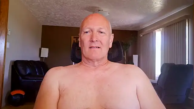 BasicAnt live cam on StripChat