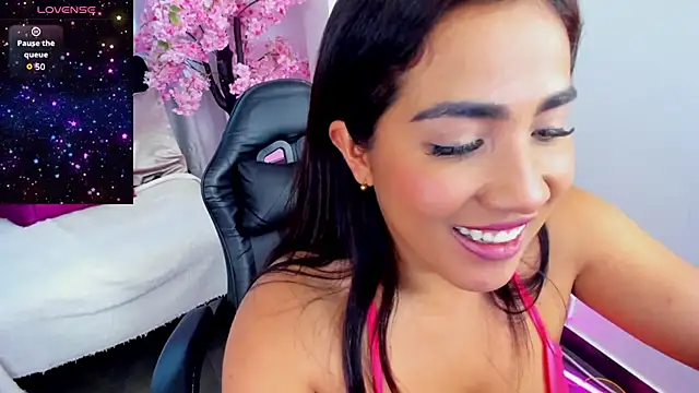 KAROLIVONNE webcam