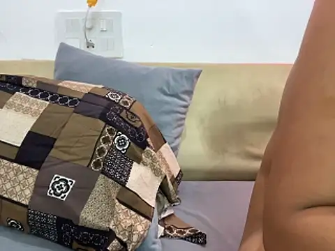Your_sonam_ live cam on StripChat