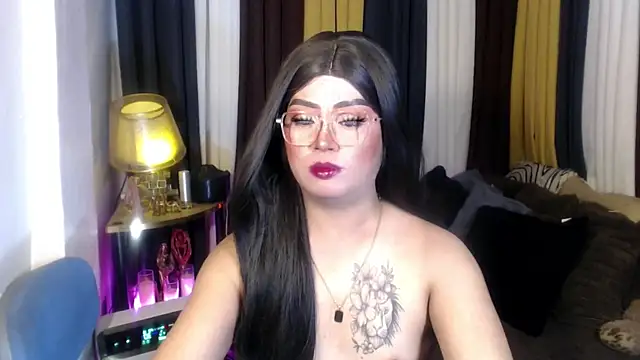 YourSweet-mich live cam on StripChat