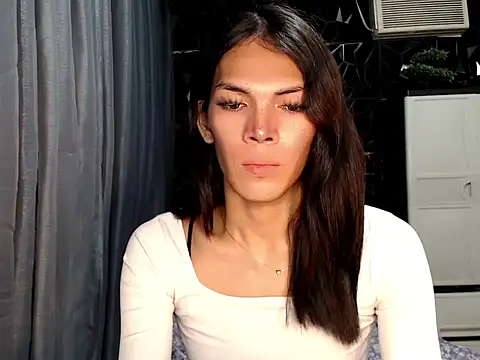 GORGEOUS_CARMEE webcam