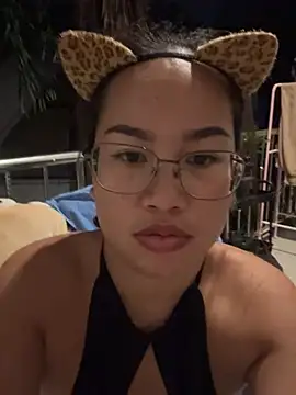Ponthip webcam