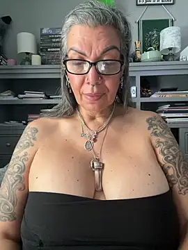 dieseldame1313 webcam