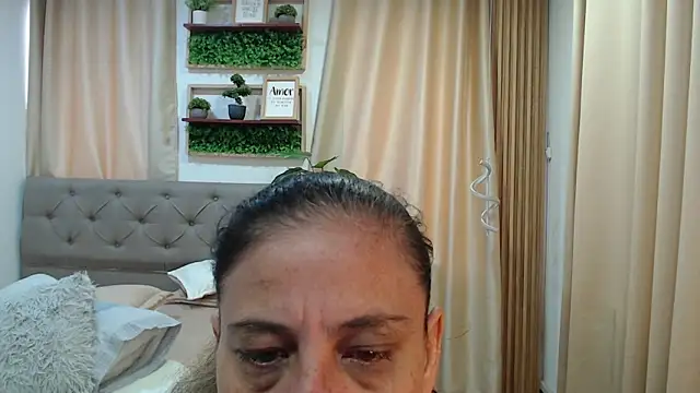 sasi_luna webcam