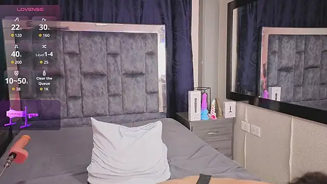 LeoMonnroe webcam