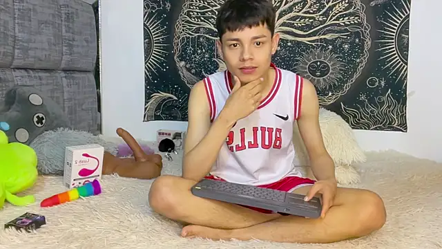 Bldavioro45 - Male webcam sex chat