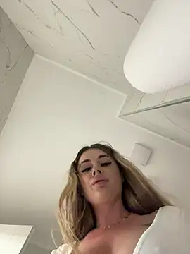 IsabellaEtthan live sex cam