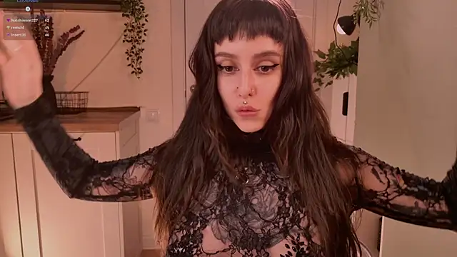 MichaellaMoon webcam