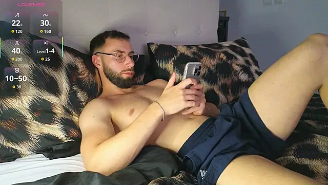 ryanstorm_ - RyanStorm_'s free webcam - UK Sex Cams