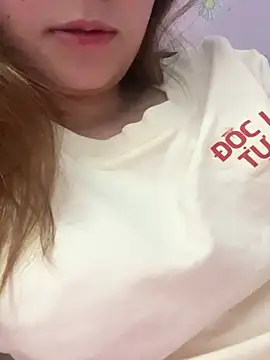 thanhhuyen001 - Thanhhuyen001's free webcam - UK Sex Cams