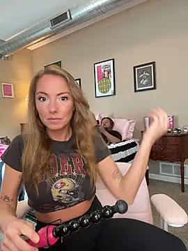 prettyprofessorpeach webcam