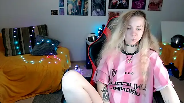 Nica_Kawaii webcam