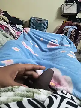 brownhydboi_afterdark webcam