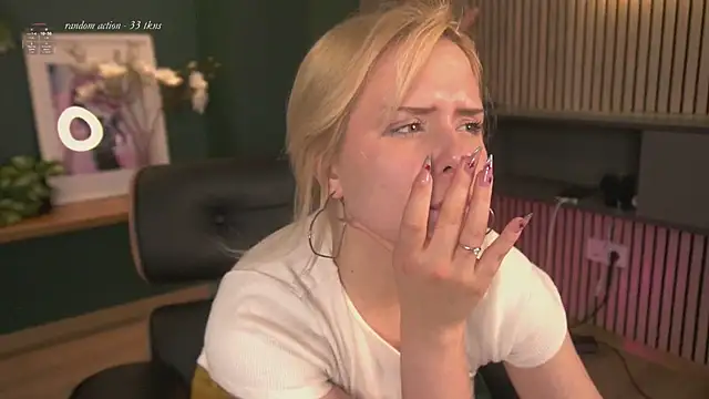 BlondeCrush__ webcam