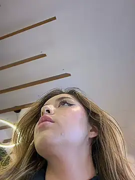 Alirawrz webcam