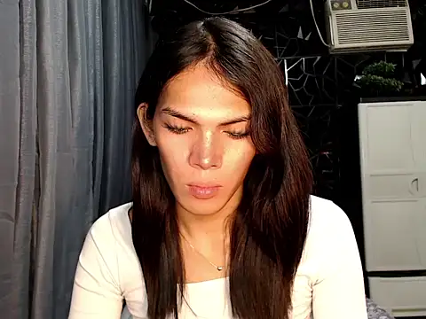 GORGEOUS_CARMEE webcam