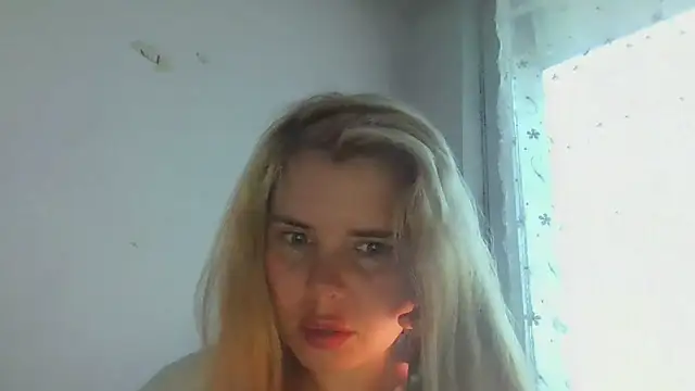 HornyElena webcam