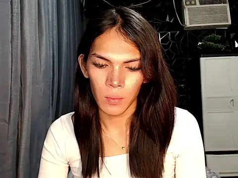 GORGEOUS_CARMEE webcam