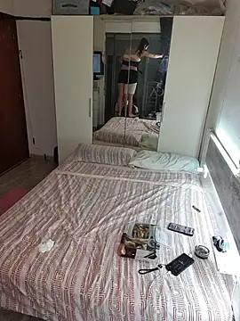 SweetSun69 webcam