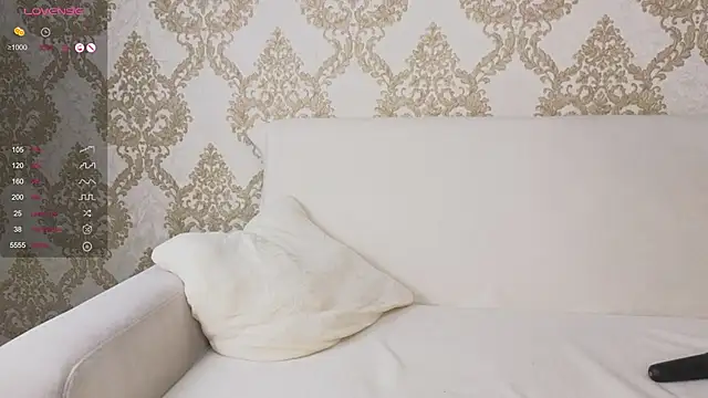 foxy_bloomm webcam