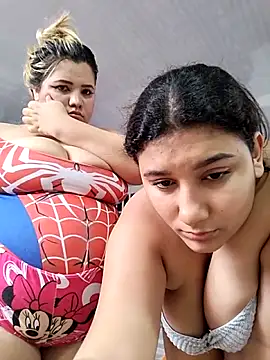 Sara_y_Amy webcam