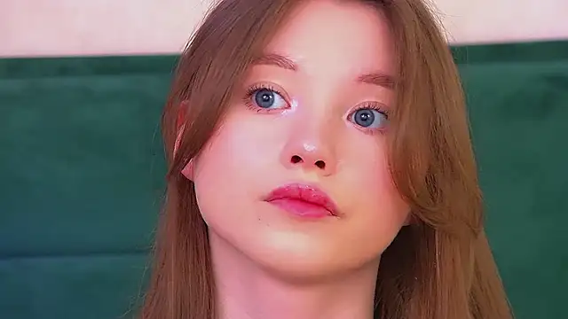 KeiraAsti webcam