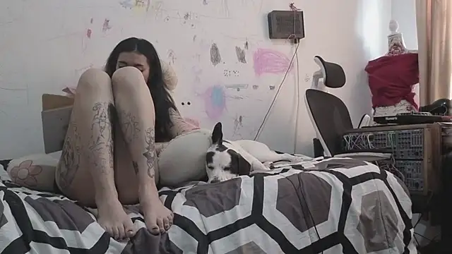 lucywhite13 webcam