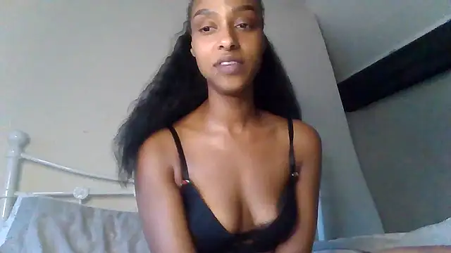 Hazel_Dollxx webcam