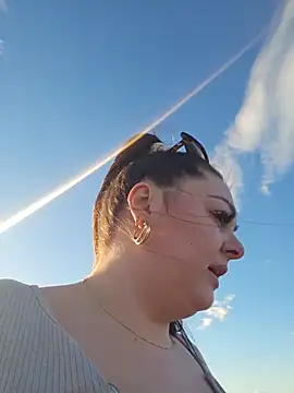 BaddieBellaUK webcam