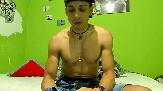 MikeRose94 webcam
