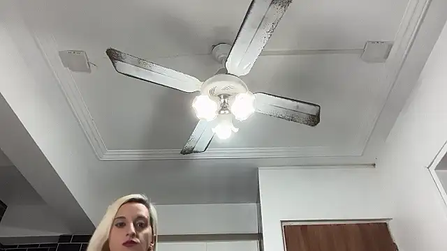 MUSCLEANGEL1 webcam