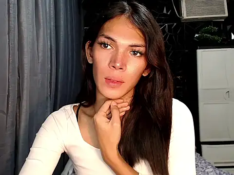 GORGEOUS_CARMEE webcam