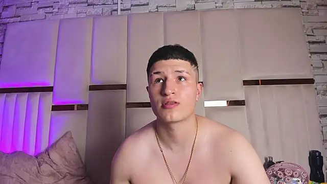 ANLLELOAndANGELA webcam
