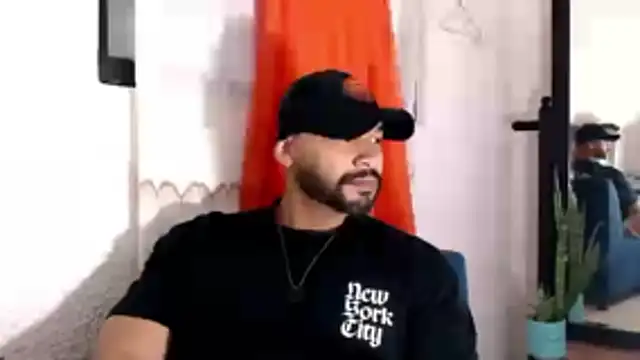 musclehetero webcam