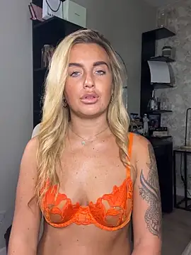 CharlottemilfUKx webcam