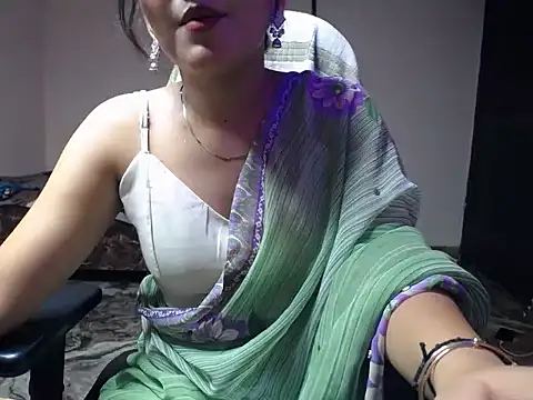 Flirty_Apsara webcam