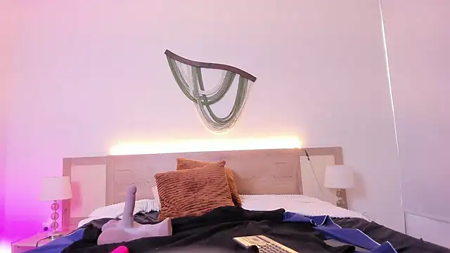 ada_mclaine webcam