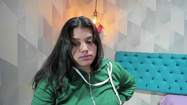 LindaBreeS webcam